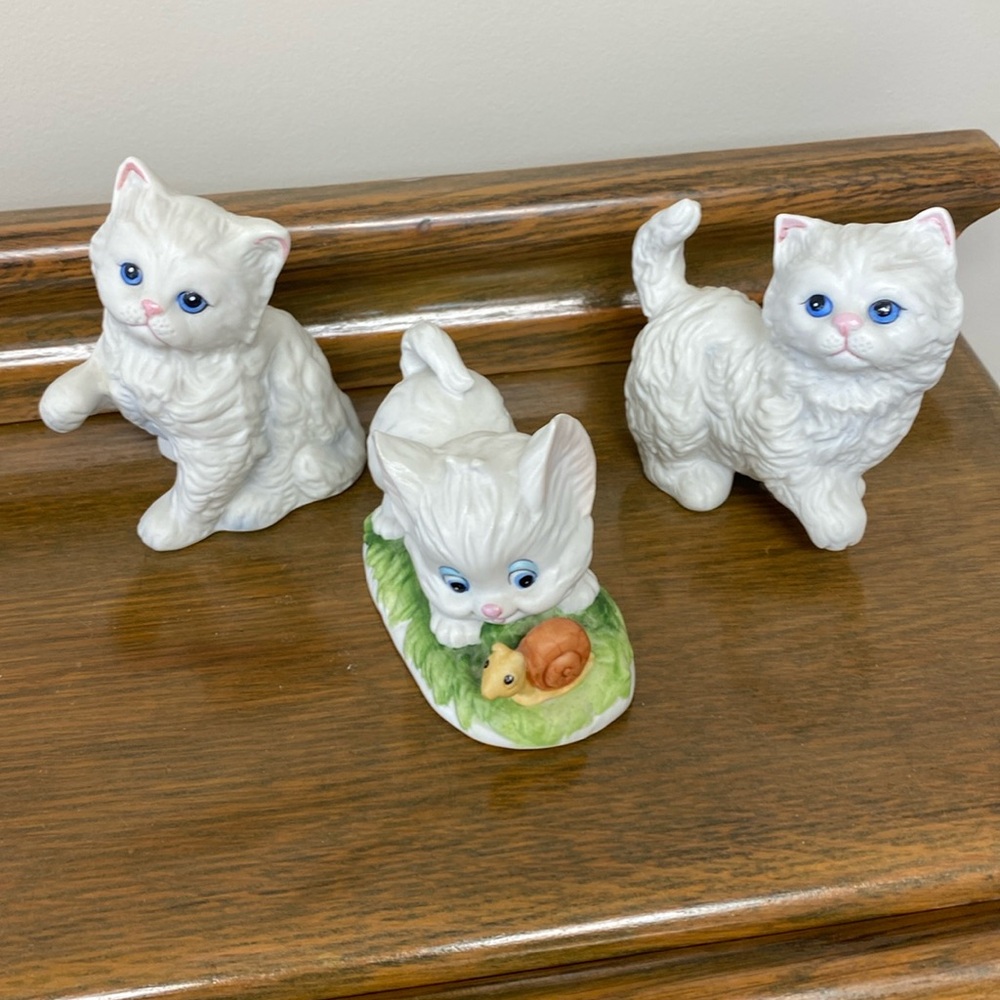White Ceramic Cats/Kitten